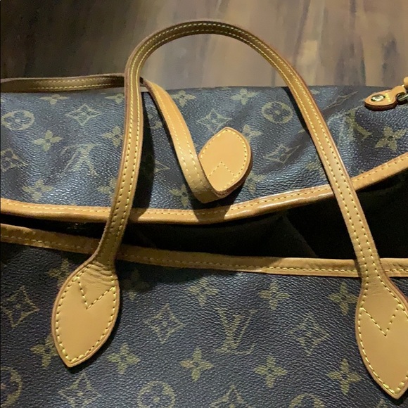❌sold❌ Price!Authentic Louis Vuitton never-full E - Picture 3 of 16
